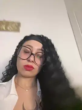 Queenlo_xxx - gagne 2 vidéos très HARD🔥