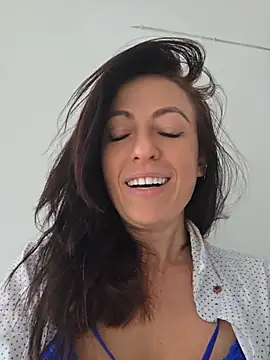 Risky_woman - NEIGHBOURS SEE ME . SQUIRT . WIN WHATSPP