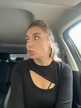 Crazy-Rosa - Hi guys 💋play with my pussy