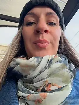 EvvaMur - walk around without panties
