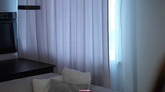 ElarvynMoon - Make my butt shining