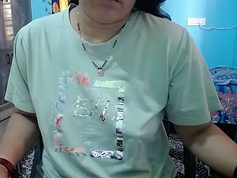 Anika09 - nipple in choclate