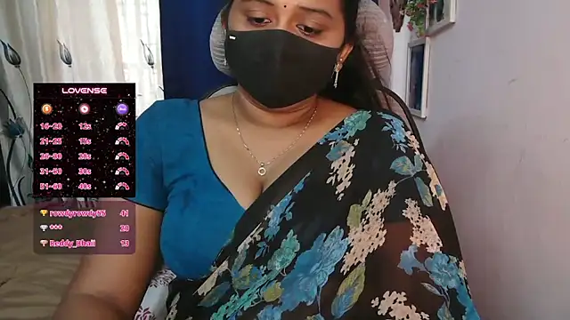 Pavani-Darling - ice on boobs in 5 mins
