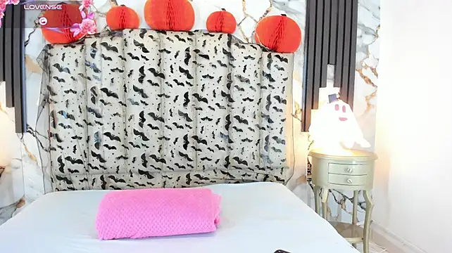AlanniLane - SHOW YOUR SEXY BOOBIES😏✨