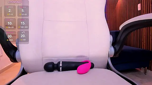 Rachel_collins_ - show ass