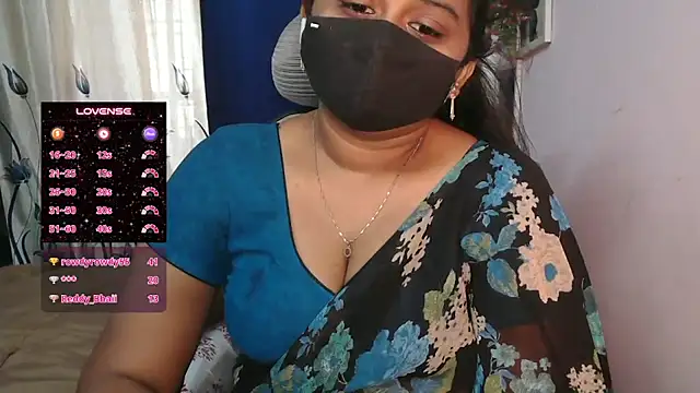 Pavani-Darling - ice on boobs in 5 mins