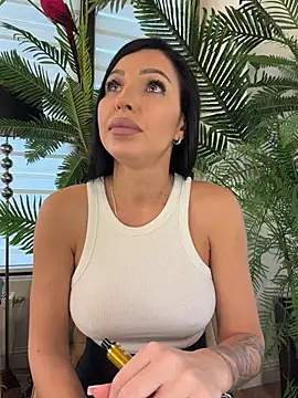ReynaMorel - Tease naked boobies