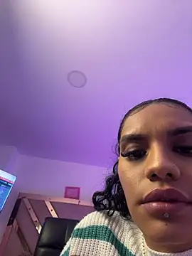 Victoria14_ - Playing with my pussy 💦😏BuzzMe55