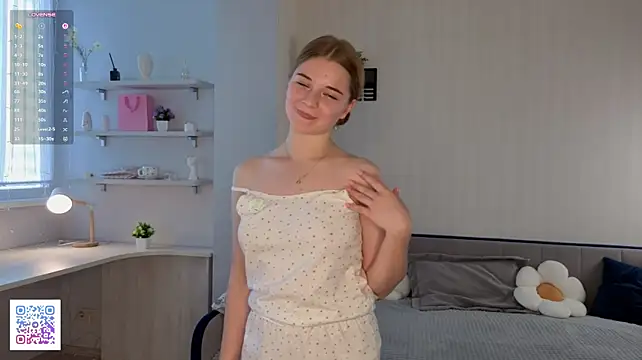 RosamariaBreeding - A seductive boob show under the top