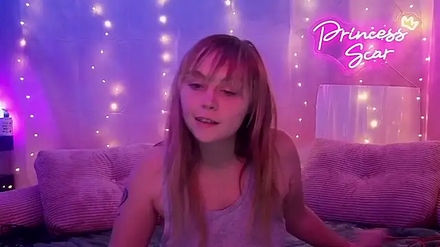 PrincessScar - DILDO AND VIBE SHIRTLESS