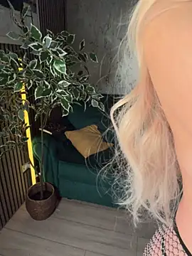 LunaAlya - Anal Dildo Play