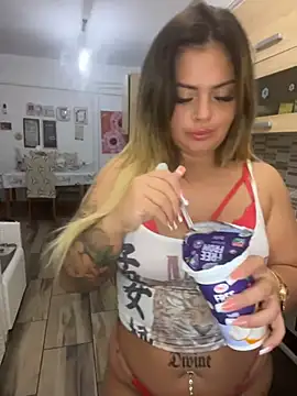Kittykexxx - Vegyuk le a felsot