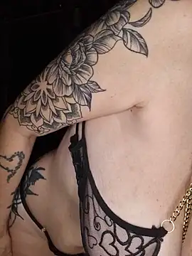LadySecret_X - Titfuck 🍒