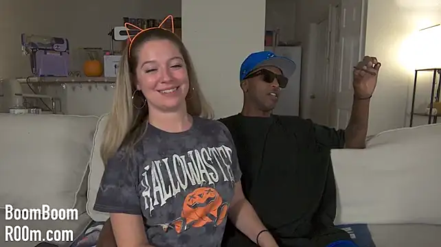 Boomboomr00m - Spit, Spank, Rub + Finger Pussy