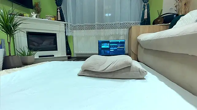 Jaylynxxxx74 - naked and fingering