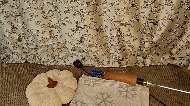BlazzingASS - Pour oil on my ass and spank it 😈💦
