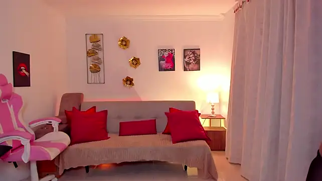 CelesteRuseell - 🏵️Flash pussy 1 finger inside