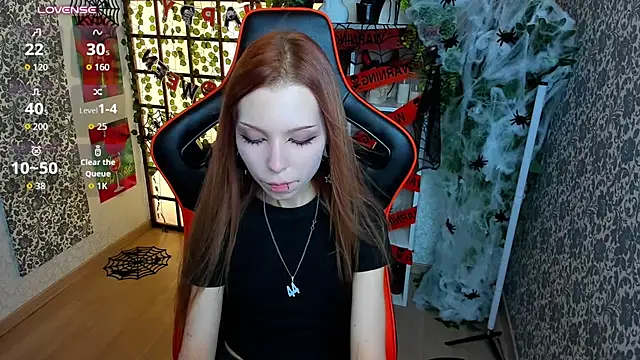Star_Tarra - tease you in doggy+5spanks😍