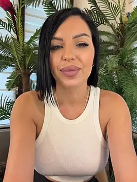 ReynaMorel - Tease naked boobies