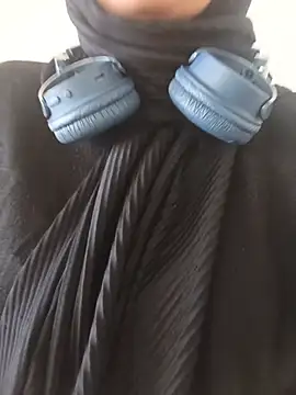MisyonerNur - Dışarıda göğüslerini aç 😅