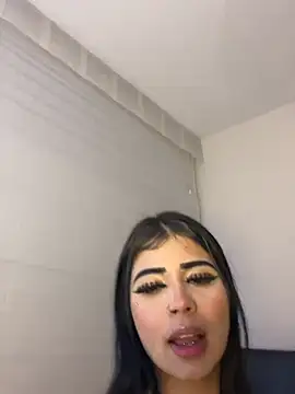 -Brittanny - NAKED AND TWERK