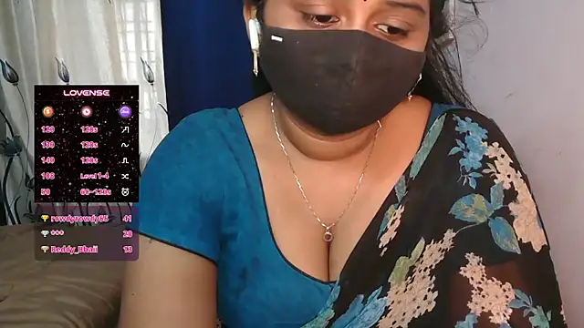 Pavani-Darling - ice on boobs in 5 mins