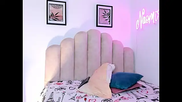 Naomi_Asasha - suck a dildo