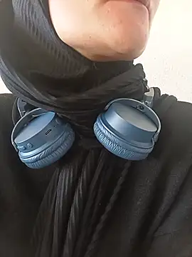 MisyonerNur - Dışarıda göğüslerini aç 😅