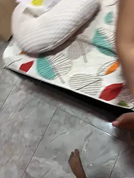 Arletl69 - Beso negro y dedo for 1min