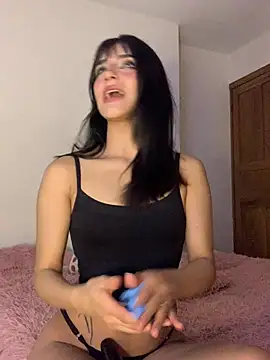 Ivy-777 - Flash tits and oil
