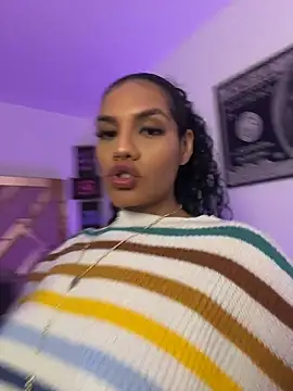 Victoria14_ - Playing with my pussy 💦😏BuzzMe55