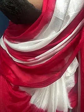Anjali-Queen - one nipple