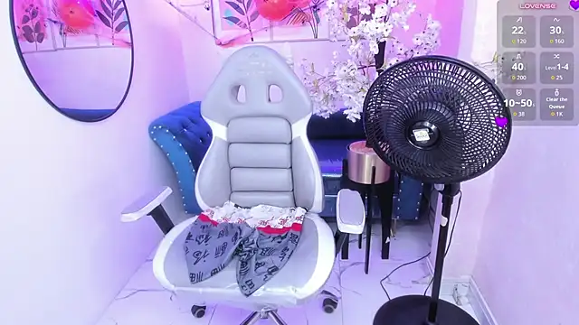 Lilith_Mills - Spit tits + control lsuh x3m
