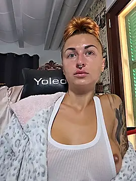 Kylie_blck - Flash Tits+LivePic+1SurpriseVideo
