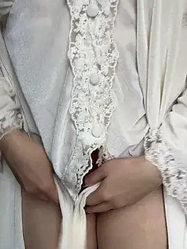 Si-si-love - 找男人用假阳具抽插我