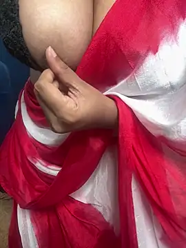 Anjali-Queen - one nipple