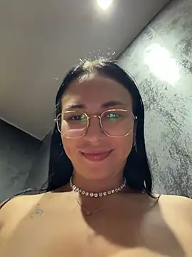 Bunny_Lush - 1 finger in pussy