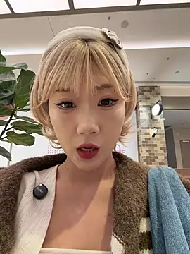 Pinnnnnk - 陪我逛街吧🥹厕所没信号今天开不了票了