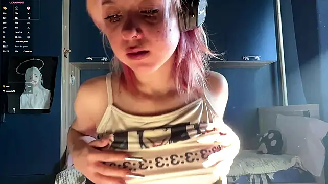 AueshaSimon - Squeeze my nipple