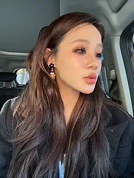 Aria-1111 - 目标达成🎯全裸绕车跑一圈
