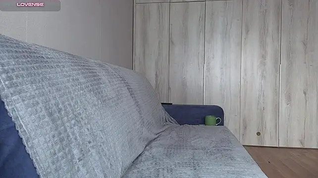 MilaaMilaa - Show me size 4 breasts
