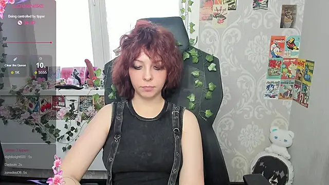 Inferno_kitten - hand bra