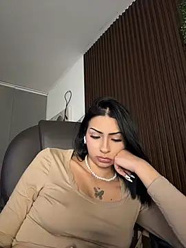 Hilary_pinkk - Show ass 🍑