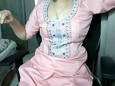 Cute-Ananyaa1's Live XXX Chat