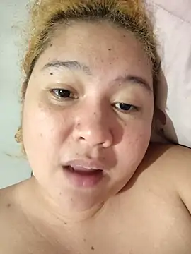 Bitchychubby - dildoooooooooooo and squirt