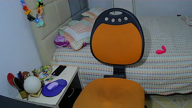 Jones_alexia - Vibrator and cum