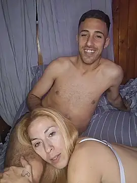 Luliyfoco - Anal en 4 con lechita