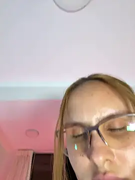 Aliison_Smith - riding yo😈🥵