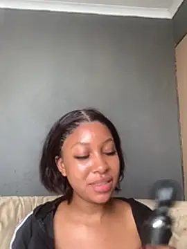SadeAmara - Shake my boobies ❤️