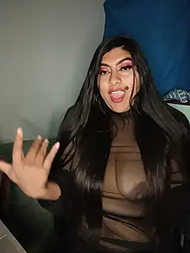 Lupe-Quintana - Show tits